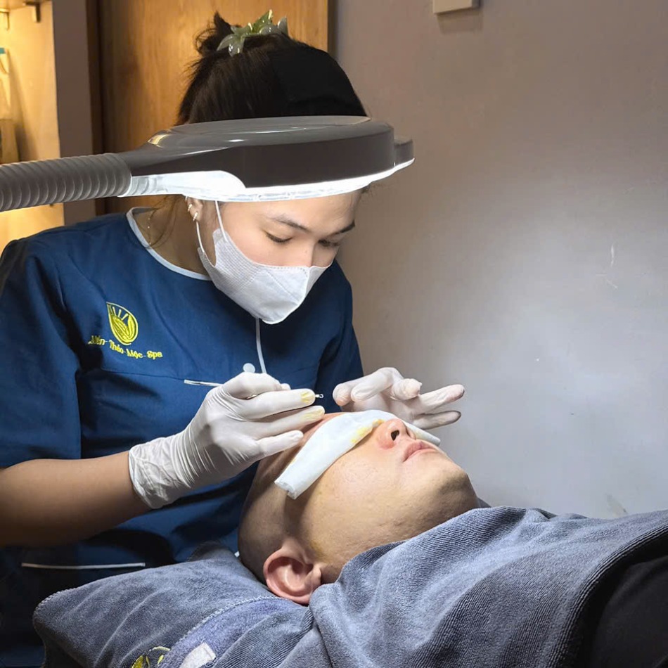 Quy Trình Lấy Nhân Mụn Chuẩn Spa Diễn Ra Như Thế Nào